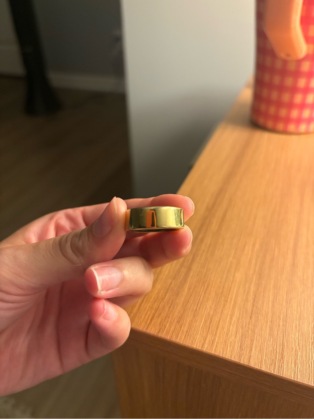 Gold oura ring 3 size 6 - Picture 3 of 5